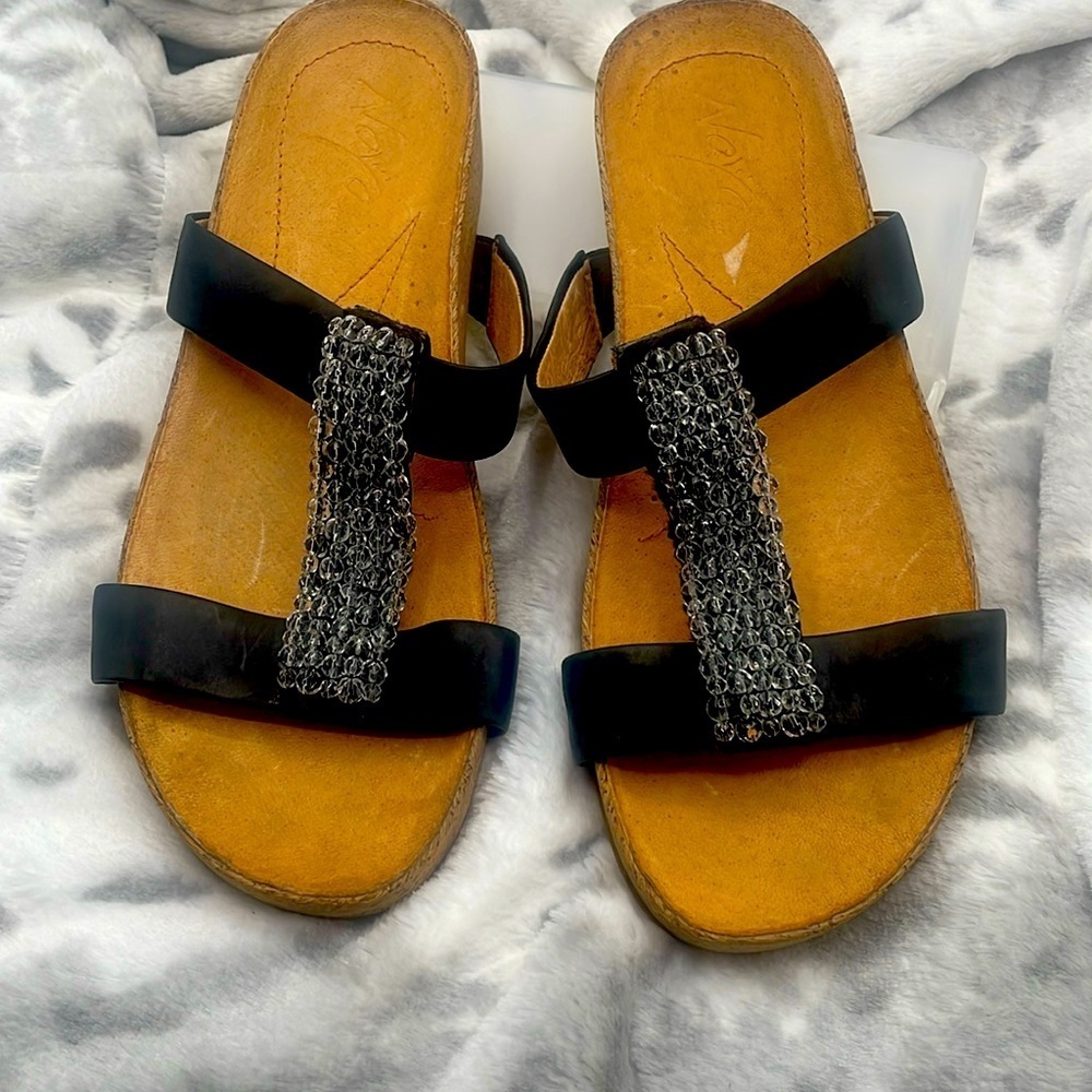 Naya Belle Embellished Black Leather Sandals, size 8